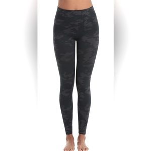 Spanx Seamless Look at Me Now Camo Leggings